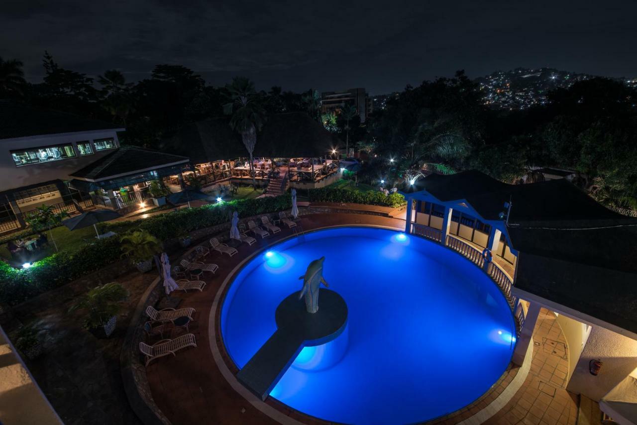 Dolphin Suites Kampala Zewnętrze zdjęcie